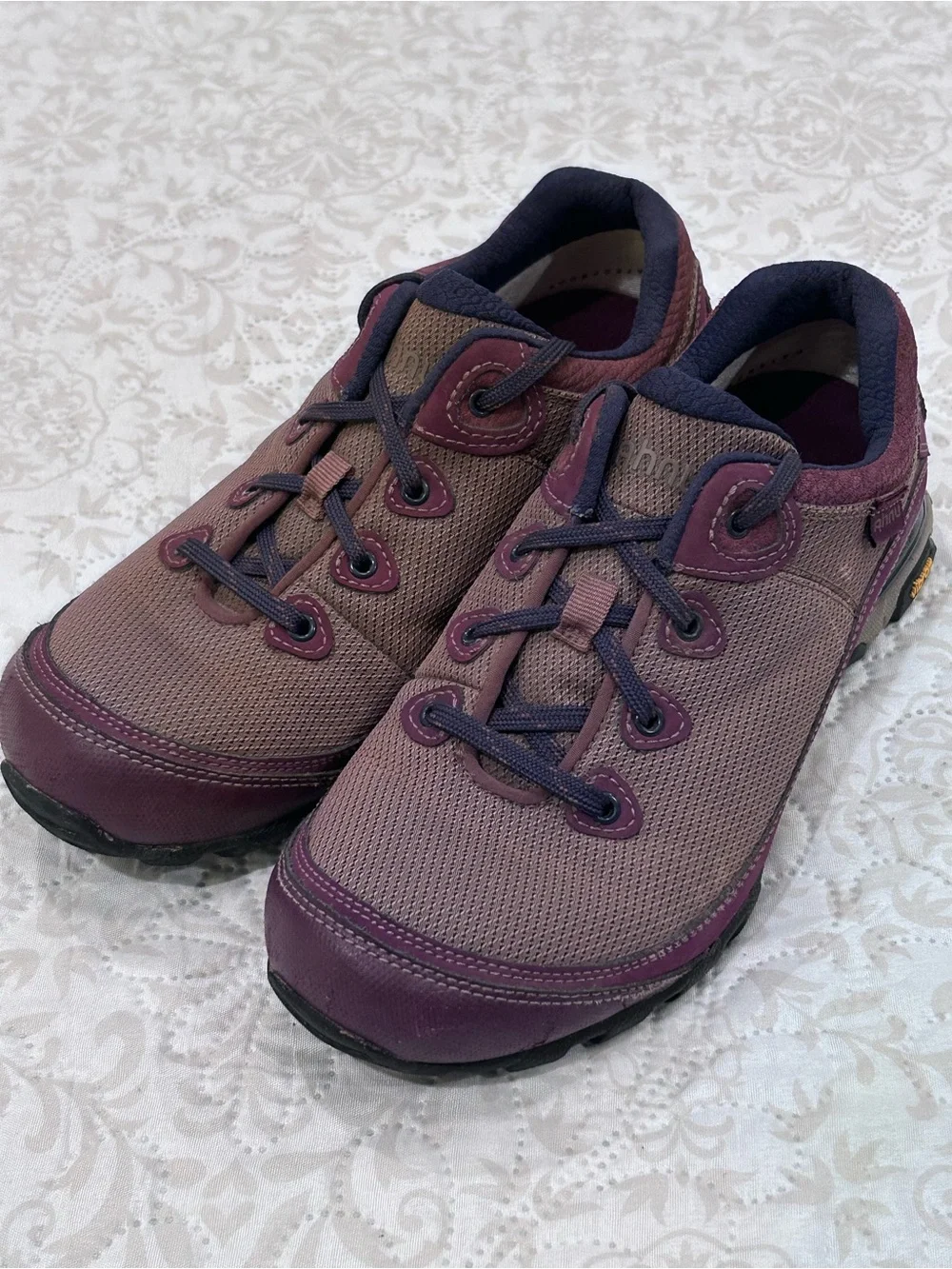 Ahnu Ripstop Sneakers 1101557 Womens Size 8 Waterproof Numentum Vibram Comfort